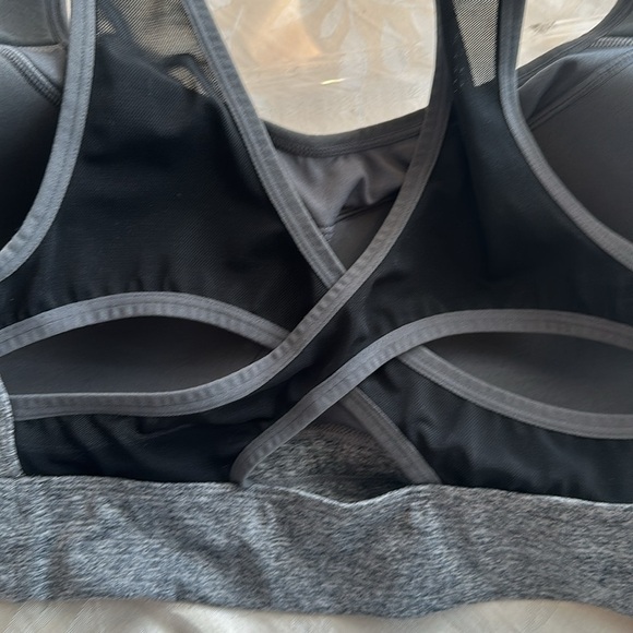 bcg XL sports bra. Never worn. Width 16” - Picture 4 of 5